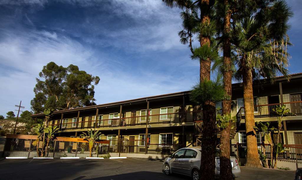 Granada Inn San Fernando Exterior photo